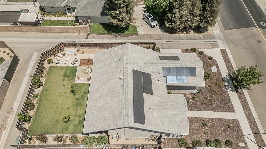 2193 E Kamm, Kingsburg, CA 93631