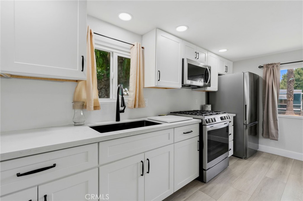 12846 W Lacey Blvd #15, Hanford, CA 93230