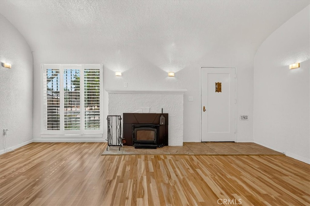 256 N Sierra Vista, Fresno, CA 93702