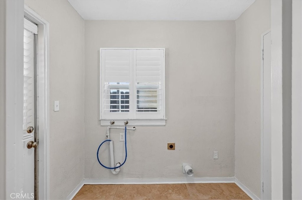 256 N Sierra Vista, Fresno, CA 93702
