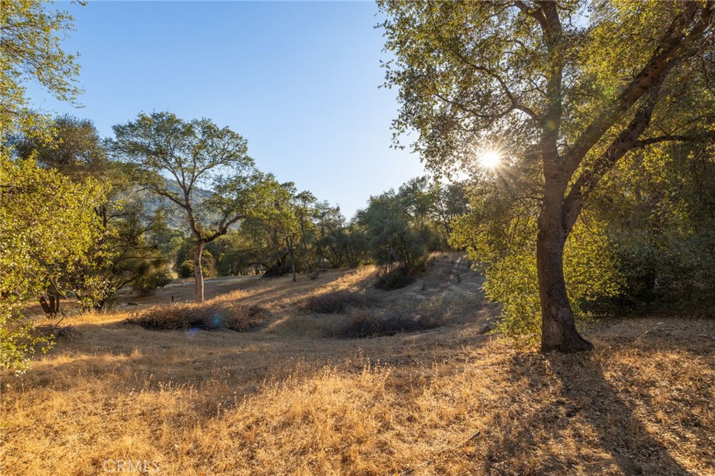 1 Junction Dr, Oakhurst, CA 93644