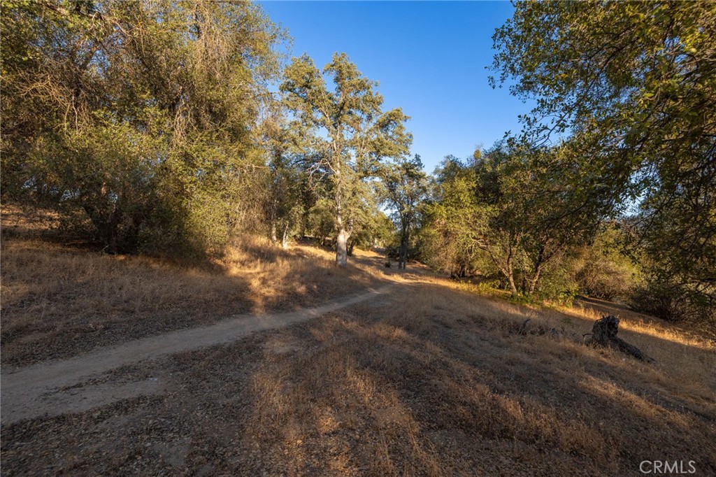 1 Junction Dr, Oakhurst, CA 93644