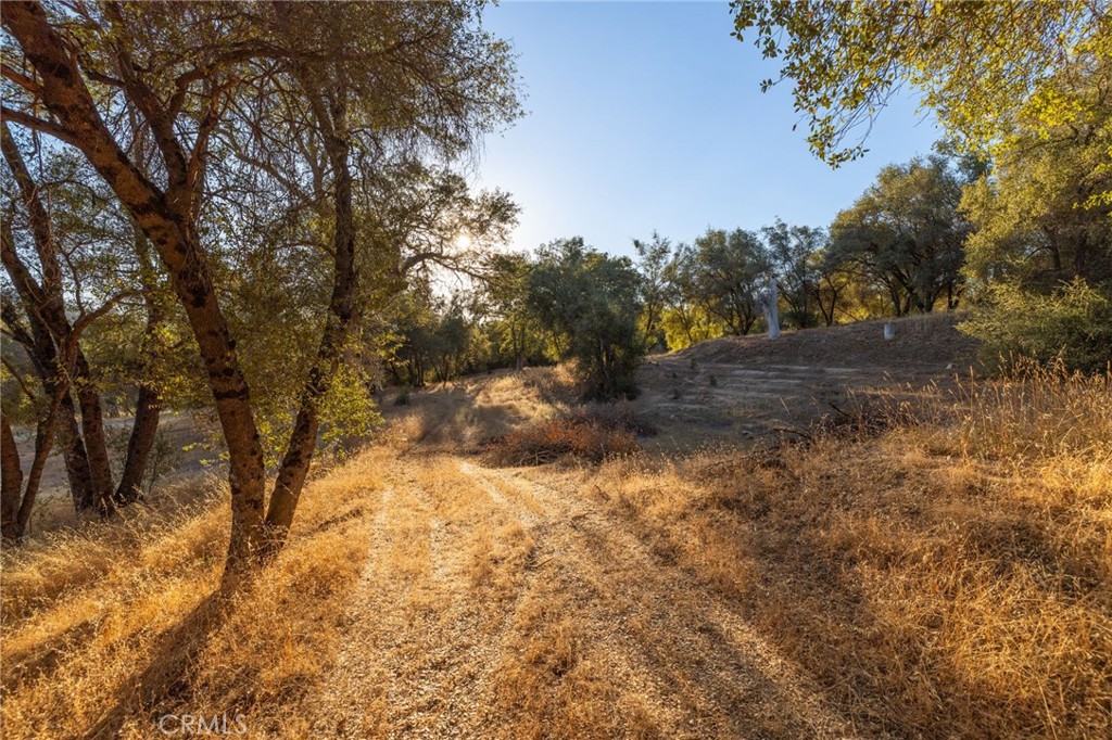 1 Junction Dr, Oakhurst, CA 93644