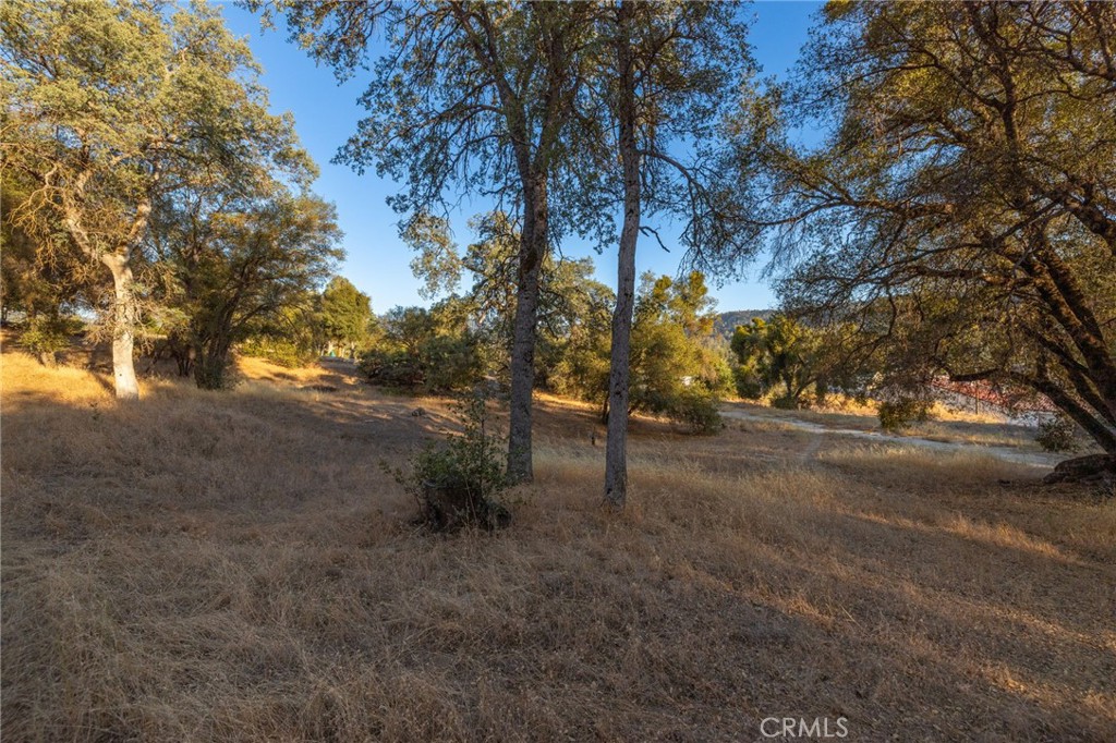 1 Junction Dr, Oakhurst, CA 93644