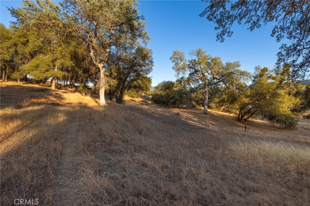 1 Junction Dr, Oakhurst, CA 93644