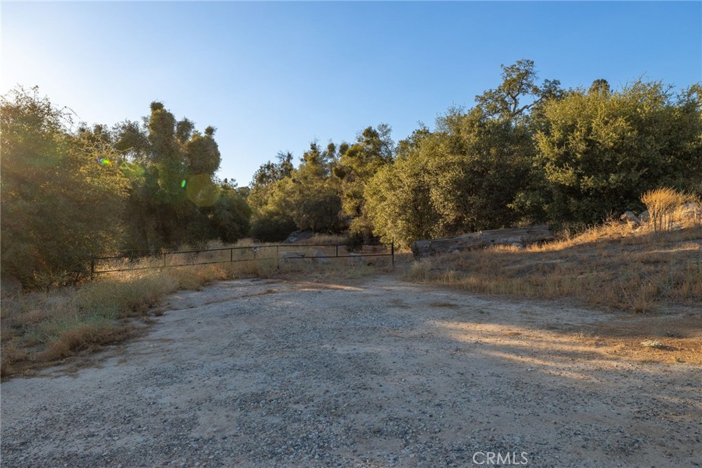 1 Junction Dr, Oakhurst, CA 93644