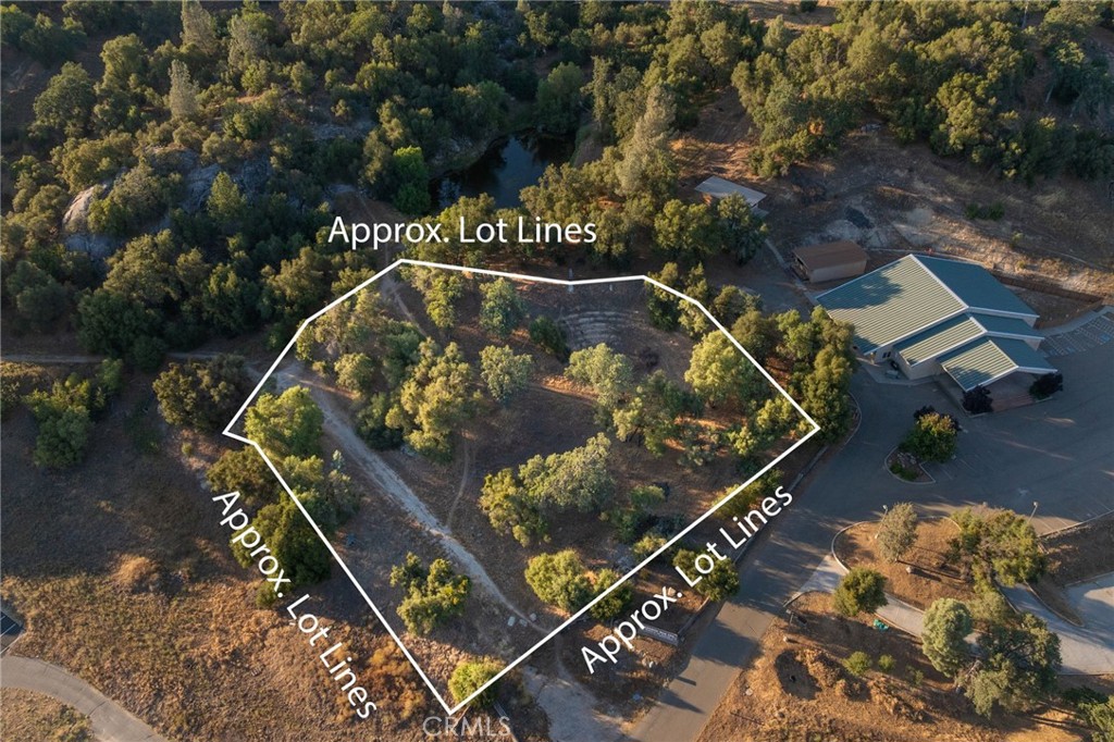 1 Junction Dr, Oakhurst, CA 93644