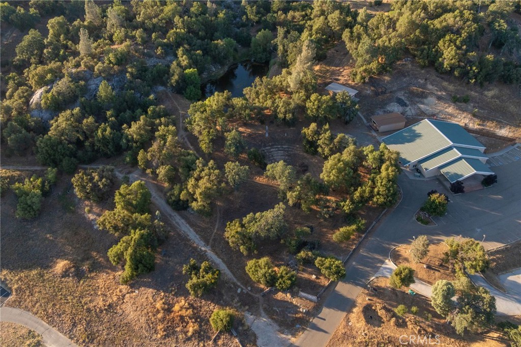 1 Junction Dr, Oakhurst, CA 93644