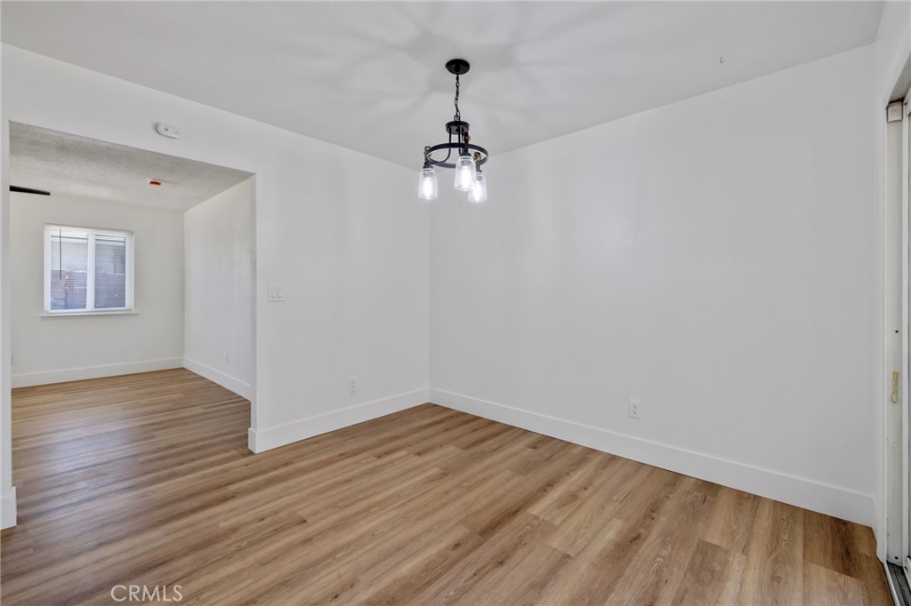 587 Sunset St, Kingsburg, CA 93631