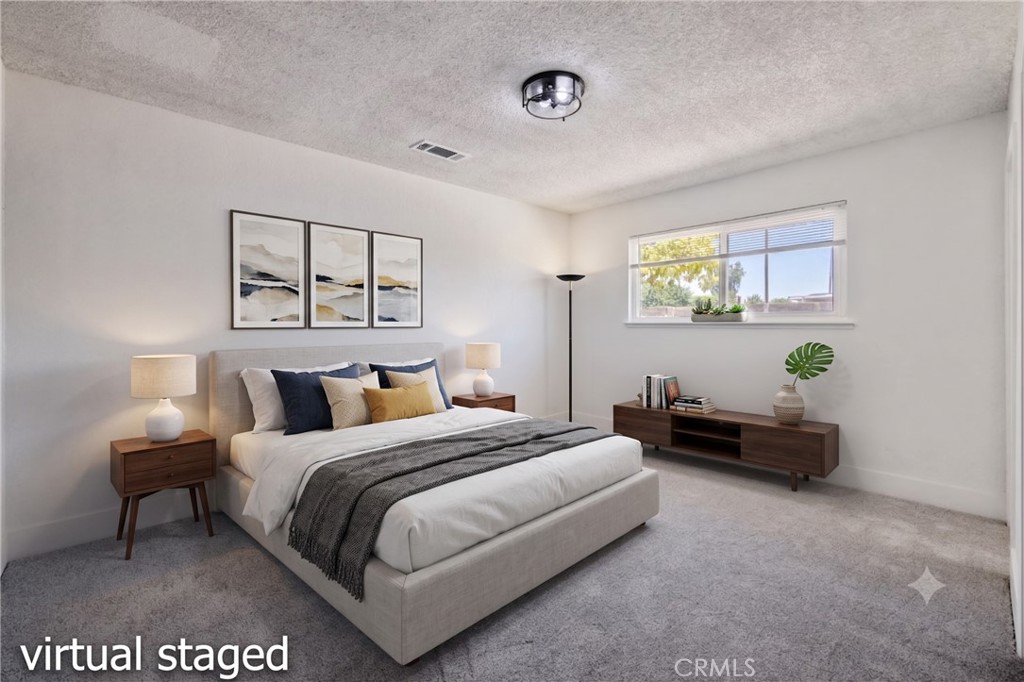 587 Sunset St, Kingsburg, CA 93631