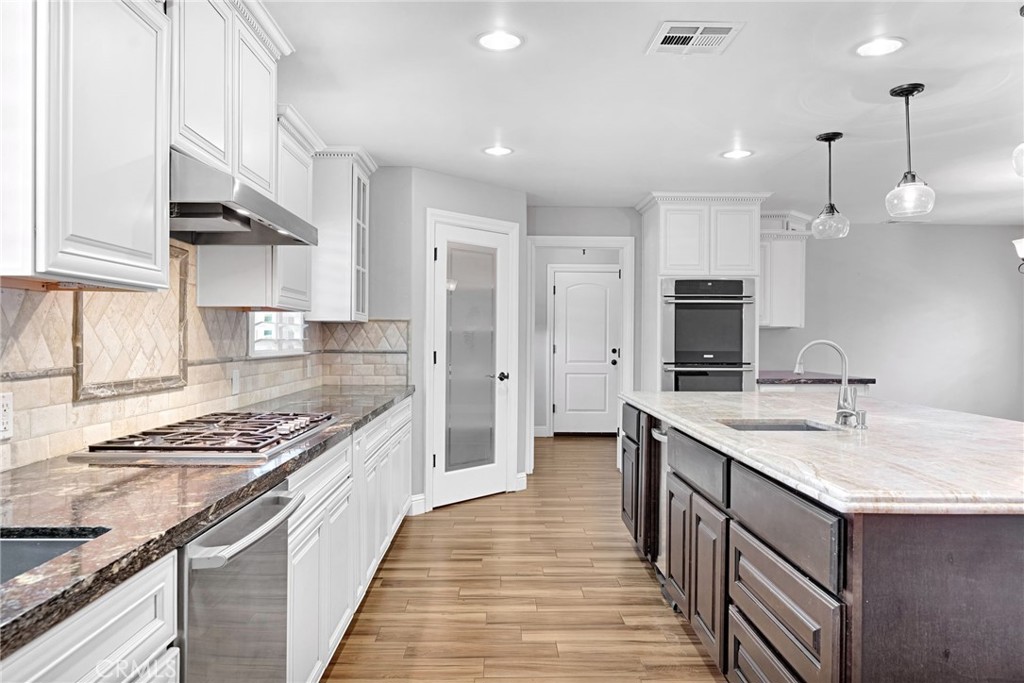2020 W 3rd, Madera, CA 93637