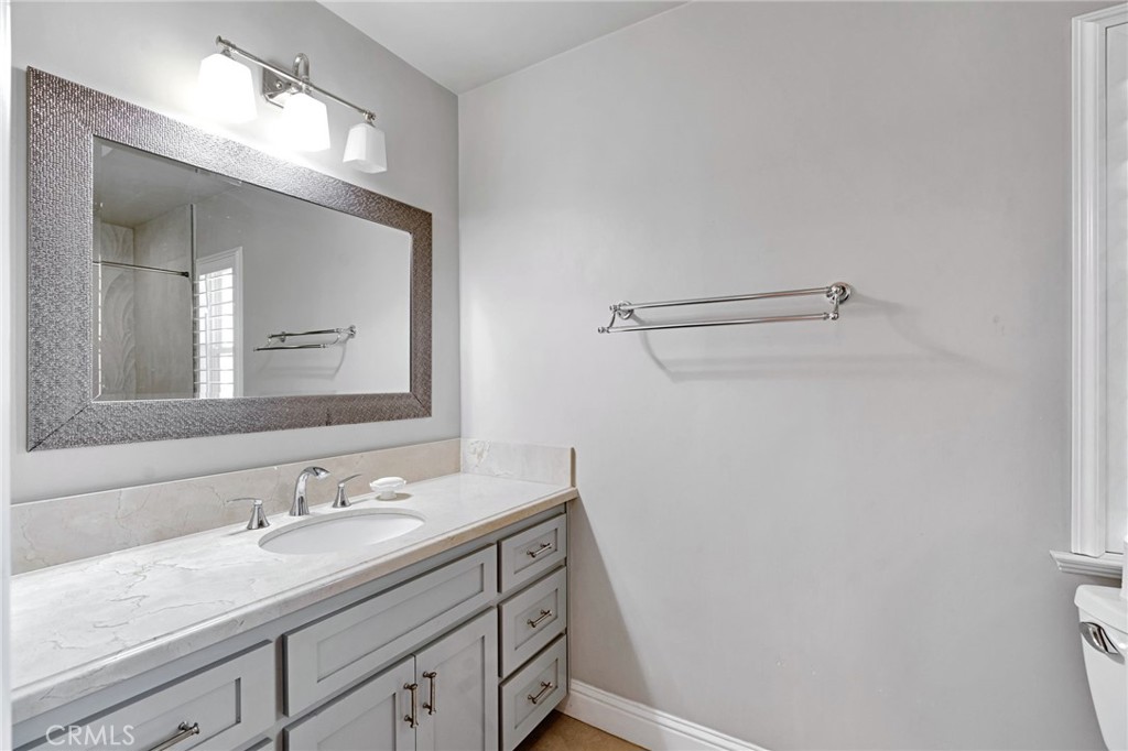 2020 W 3rd, Madera, CA 93637
