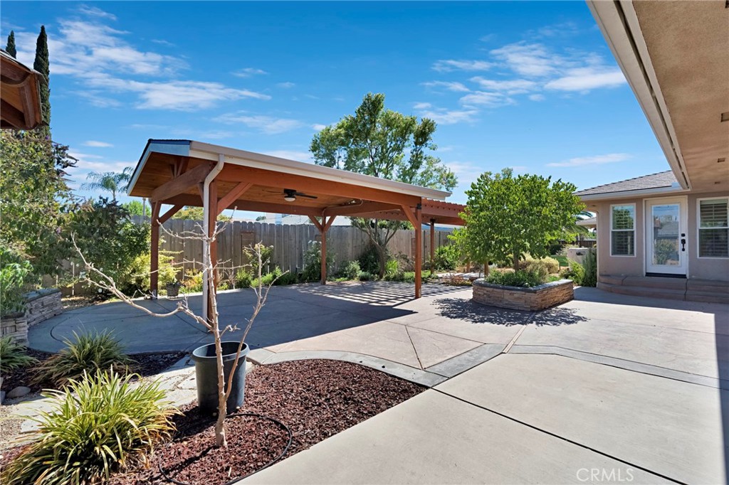 2020 W 3rd, Madera, CA 93637