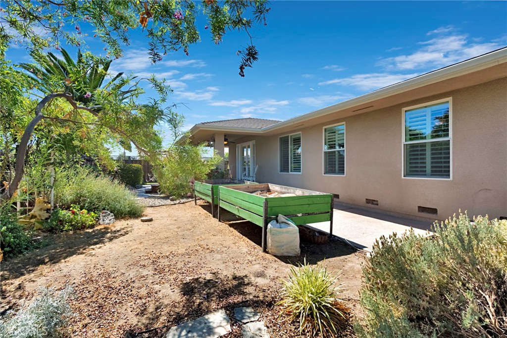 2020 W 3rd, Madera, CA 93637