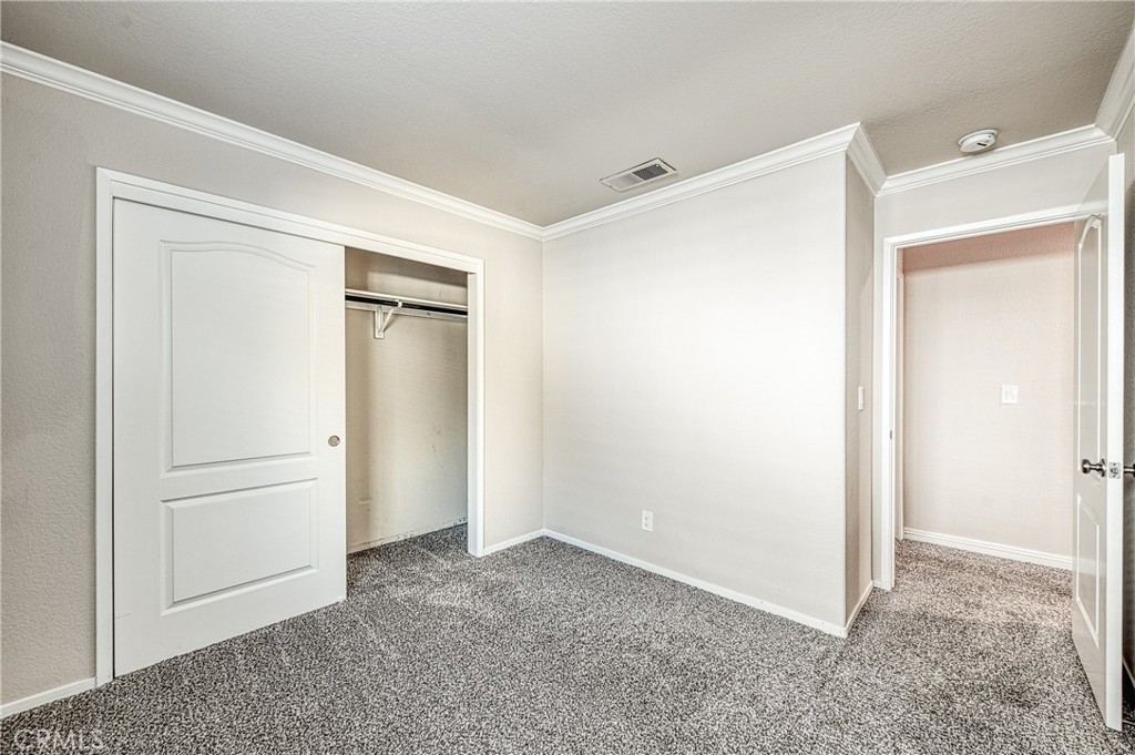 2231 E Pryor Dr, Fresno, CA 93720