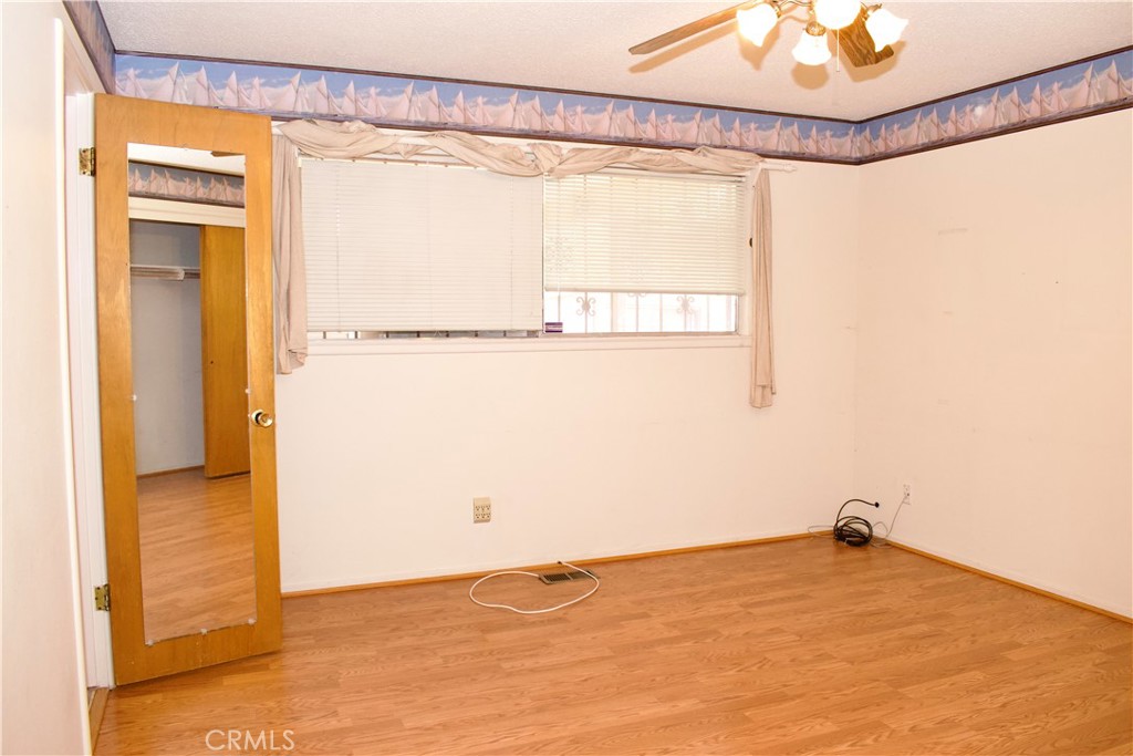 4934 E Floradora, Fresno, CA 93727