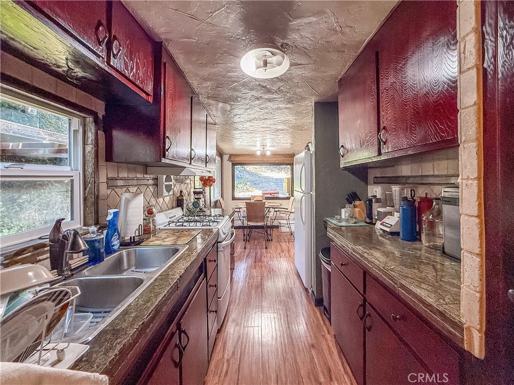 42306 Snowline Ct, Oakhurst, CA 93644