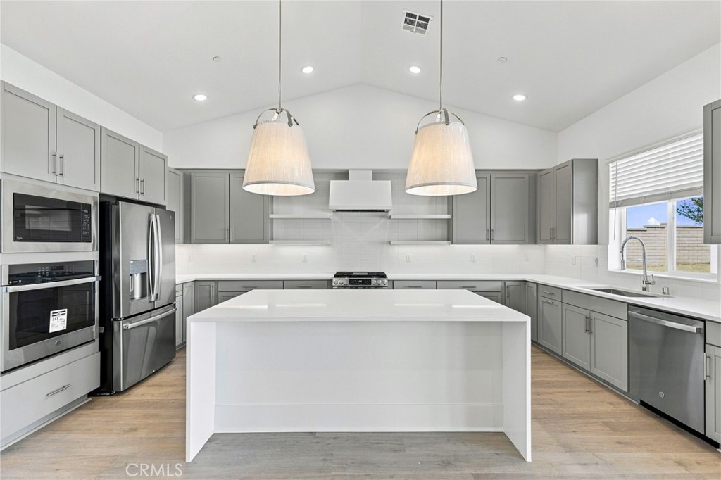 17055 Ta wan ka, Apple Valley, CA 92307
