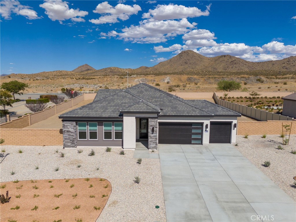 17055 Ta wan ka, Apple Valley, CA 92307