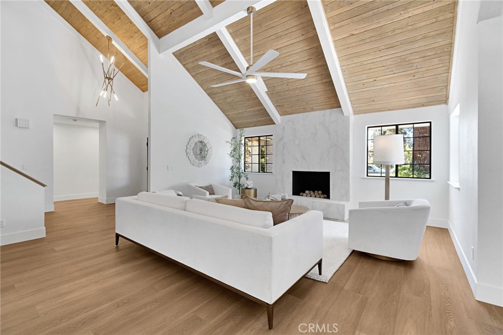 7442 N Tahan, Fresno, CA 93711