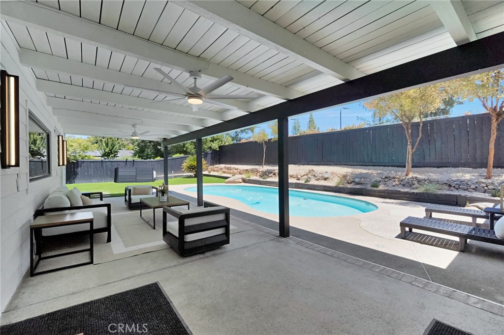 7442 N Tahan, Fresno, CA 93711