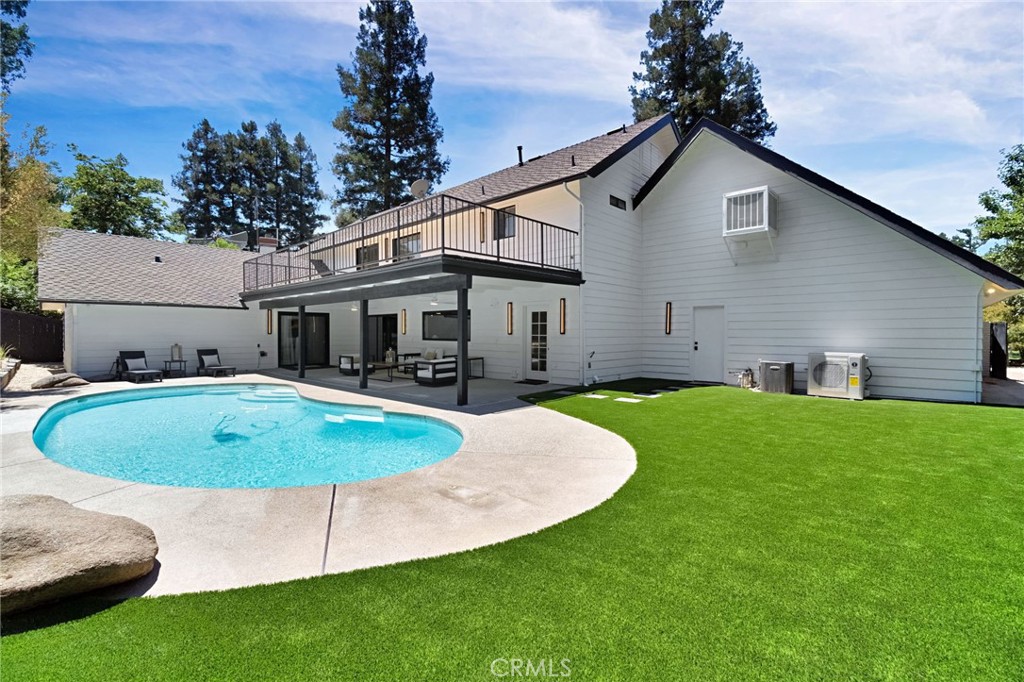 7442 N Tahan, Fresno, CA 93711