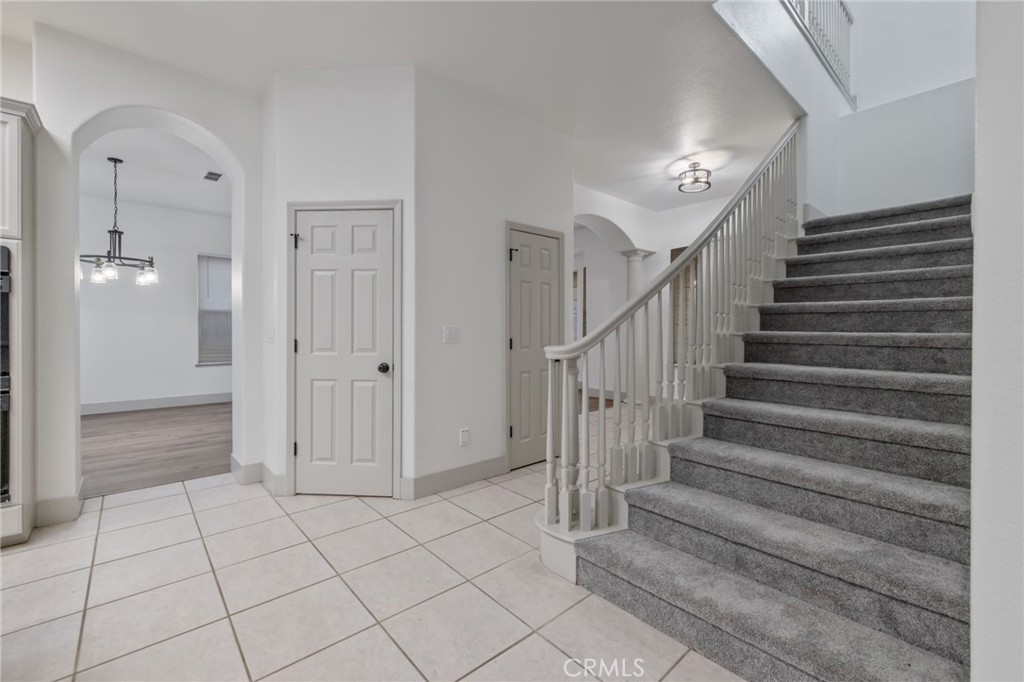 938 Ruby Way, Livingston, CA 95334