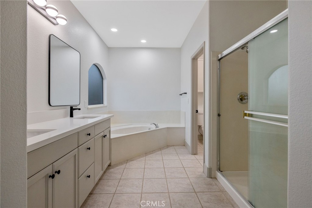 938 Ruby Way, Livingston, CA 95334