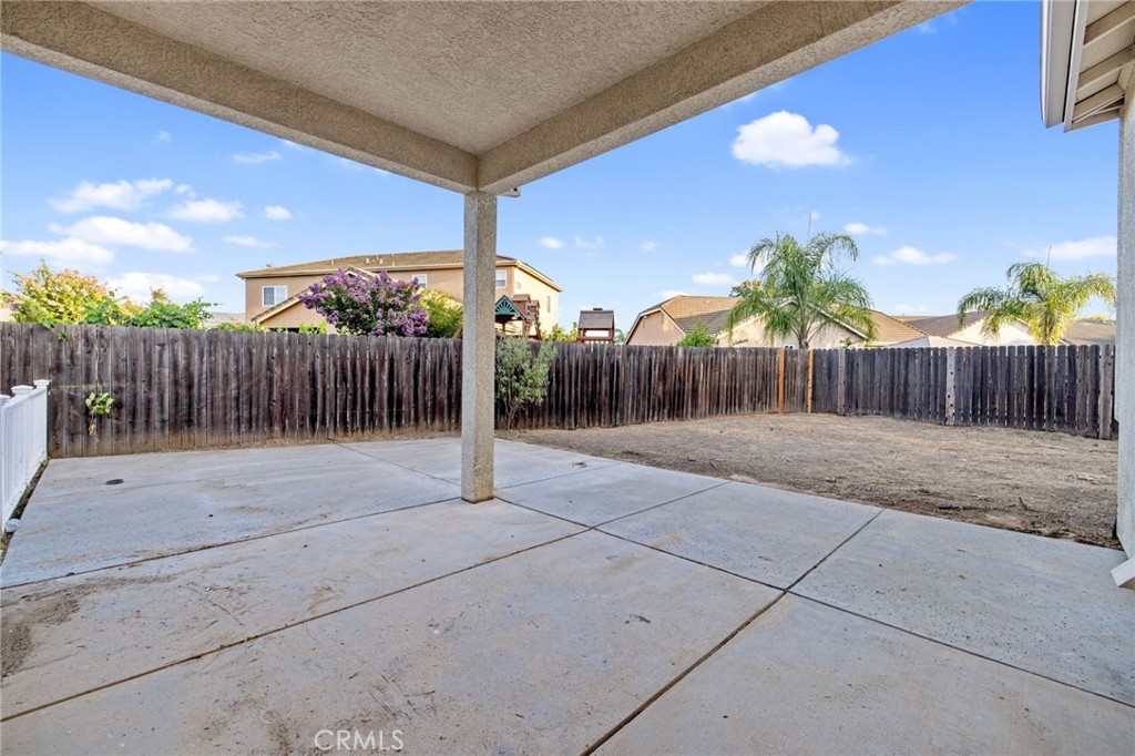 938 Ruby Way, Livingston, CA 95334