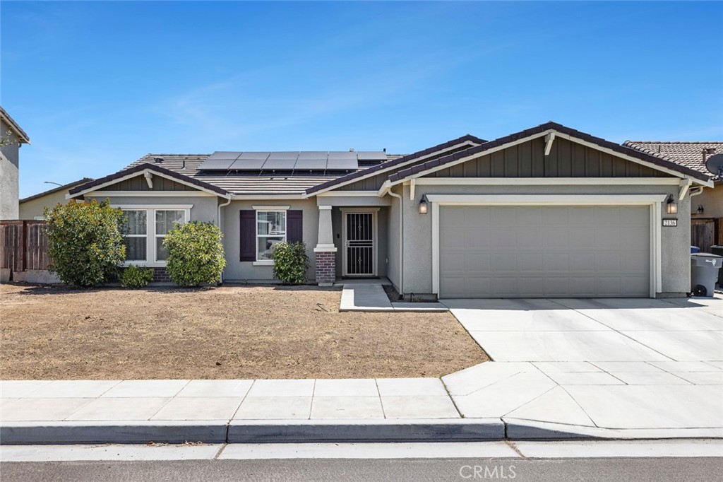 2136 N Redda Rd, Fresno, CA 93737