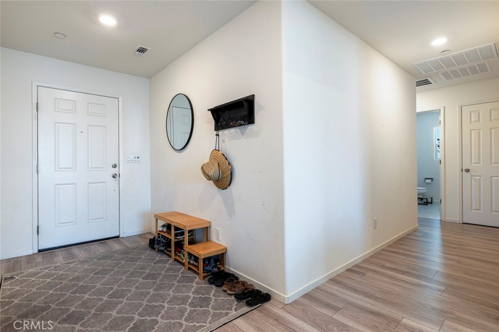 2136 N Redda Rd, Fresno, CA 93737