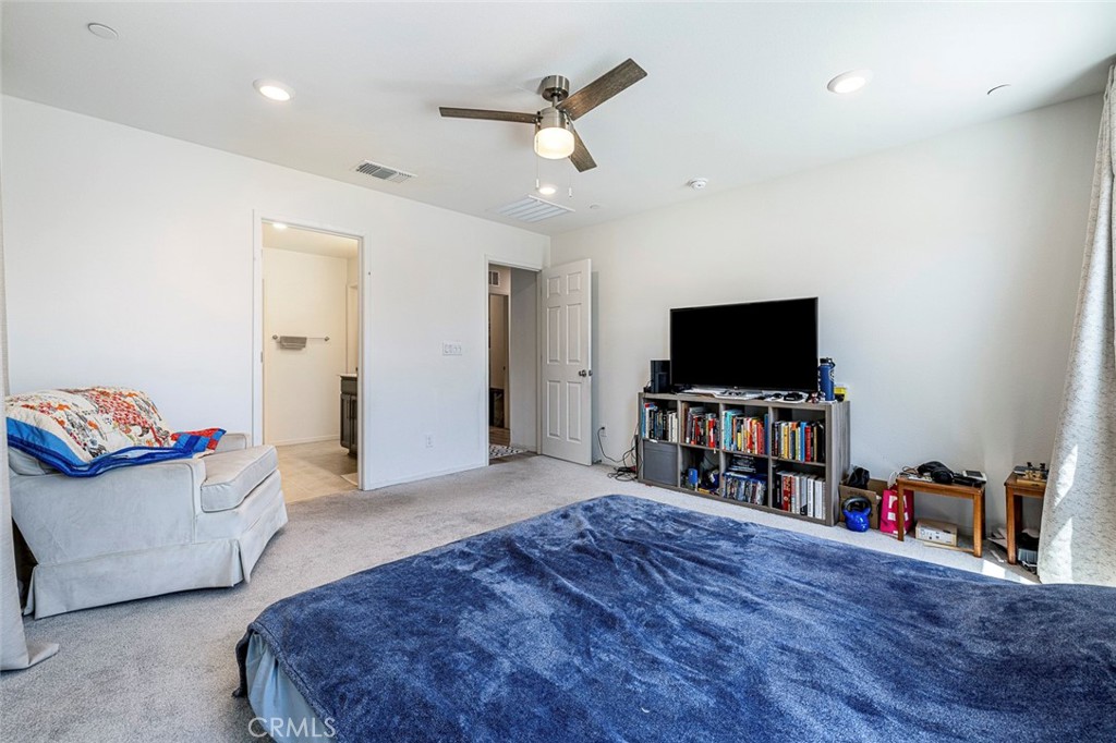 2136 N Redda Rd, Fresno, CA 93737