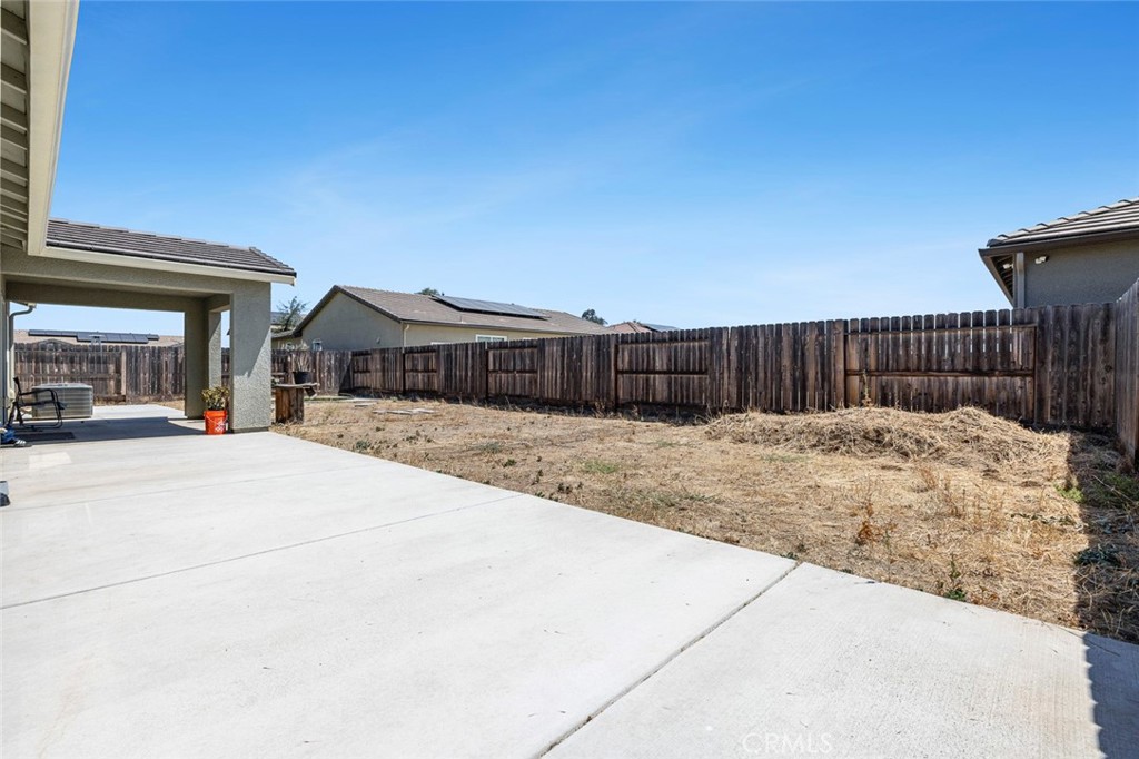 2136 N Redda Rd, Fresno, CA 93737