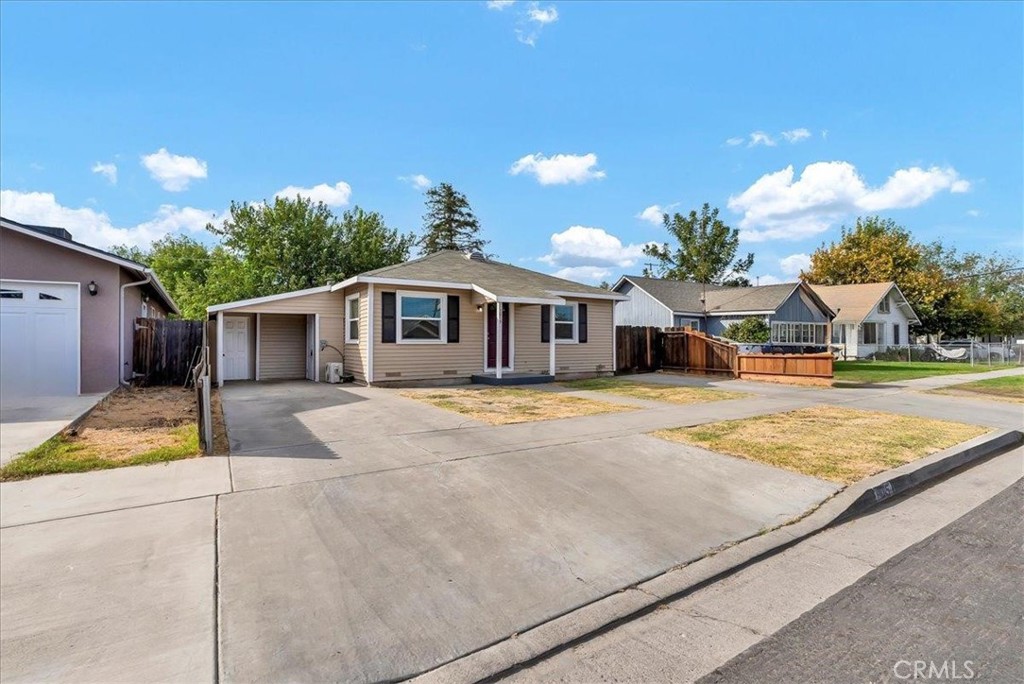 1015 Hall Ave, Corcoran, CA 93212