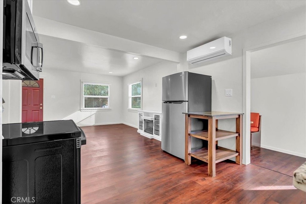 1015 Hall Ave, Corcoran, CA 93212