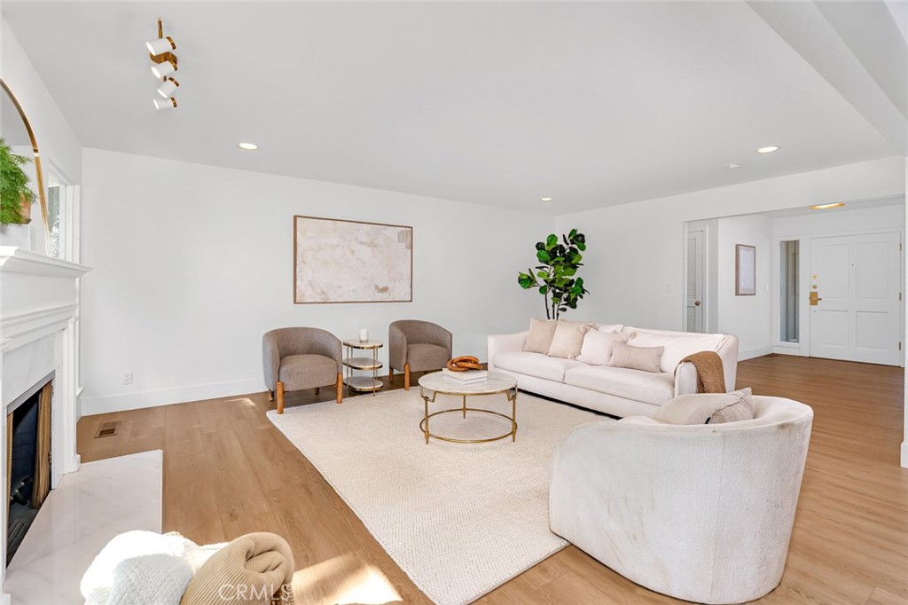 1335 S Waverly, Fresno, CA 93727