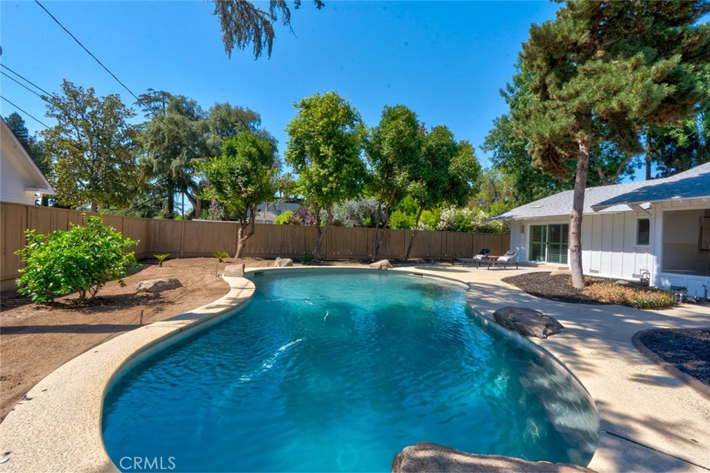 1335 S Waverly, Fresno, CA 93727