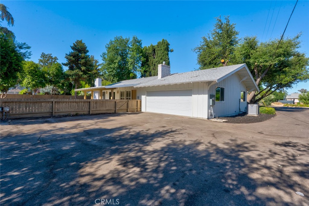 1335 S Waverly, Fresno, CA 93727
