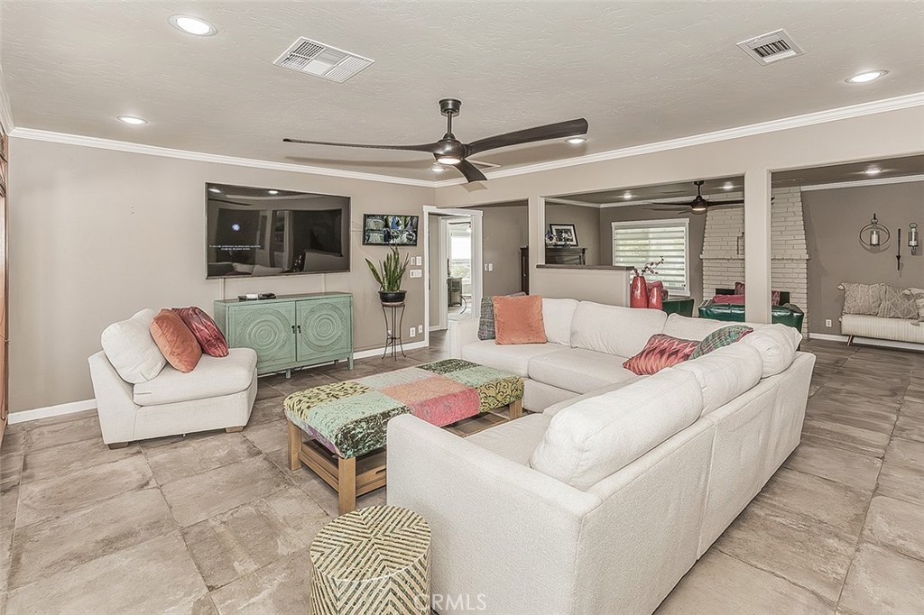 208 E Peralta, Fresno, CA 93704