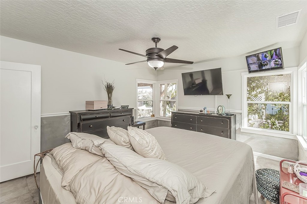 208 E Peralta, Fresno, CA 93704