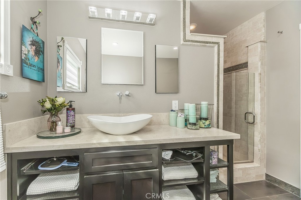 208 E Peralta, Fresno, CA 93704