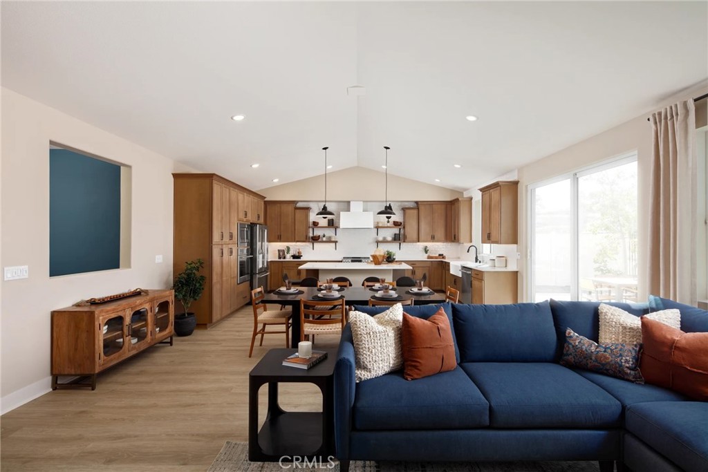 7998 Cottonwood Dr, Friant, CA 93626