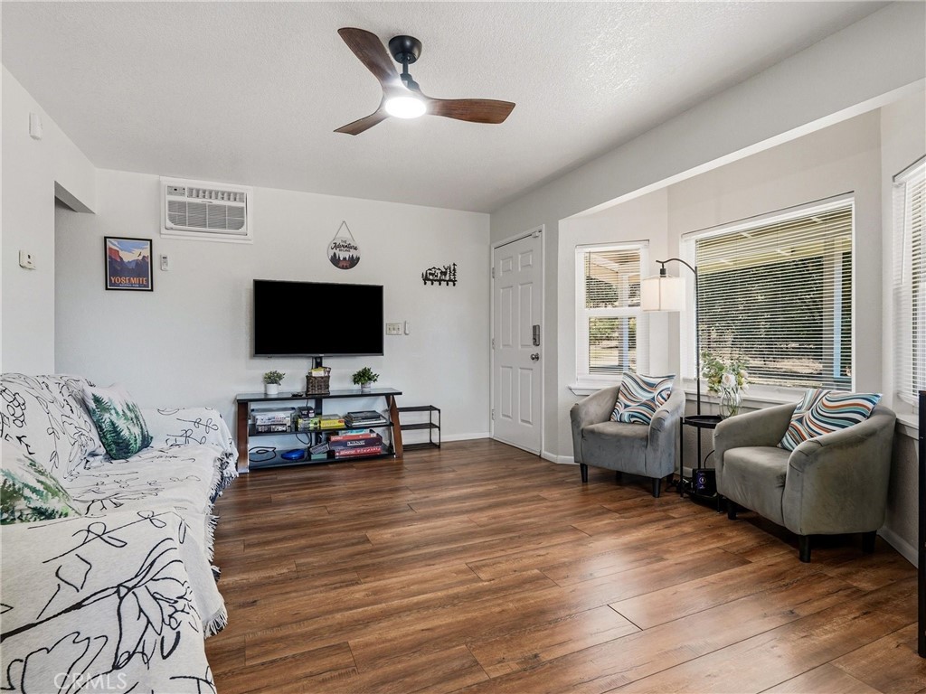 38209 Wortham Rd, Oakhurst, CA 93644