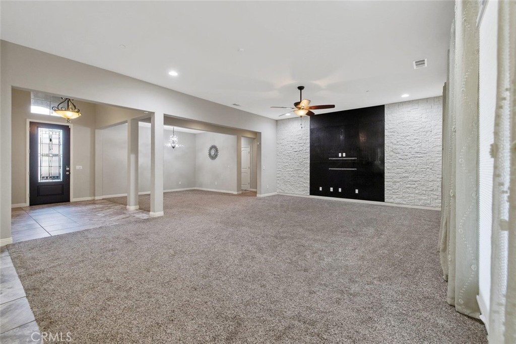 6545 W Wren, Visalia, CA 93291