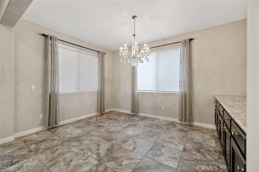 6545 W Wren, Visalia, CA 93291