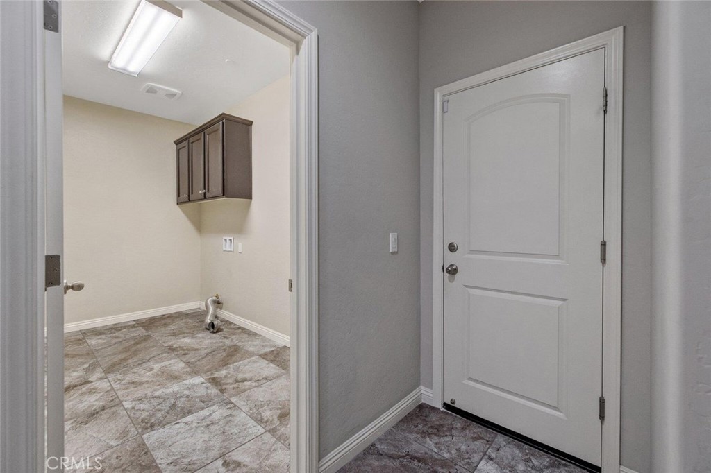 6545 W Wren, Visalia, CA 93291