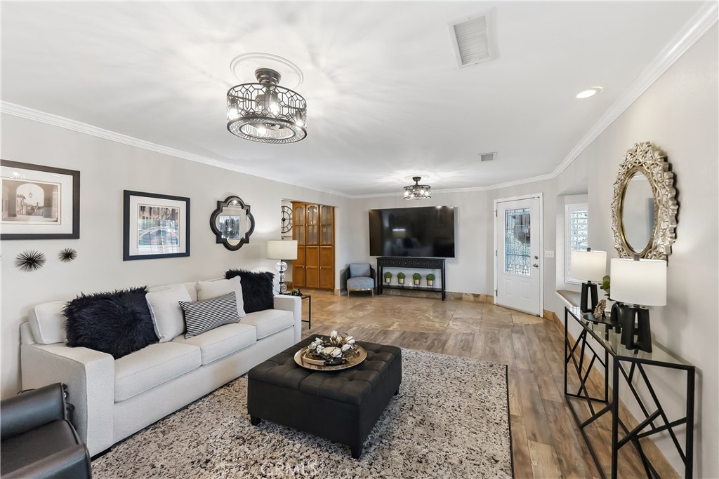 4733 E Richert, Fresno, CA 93726