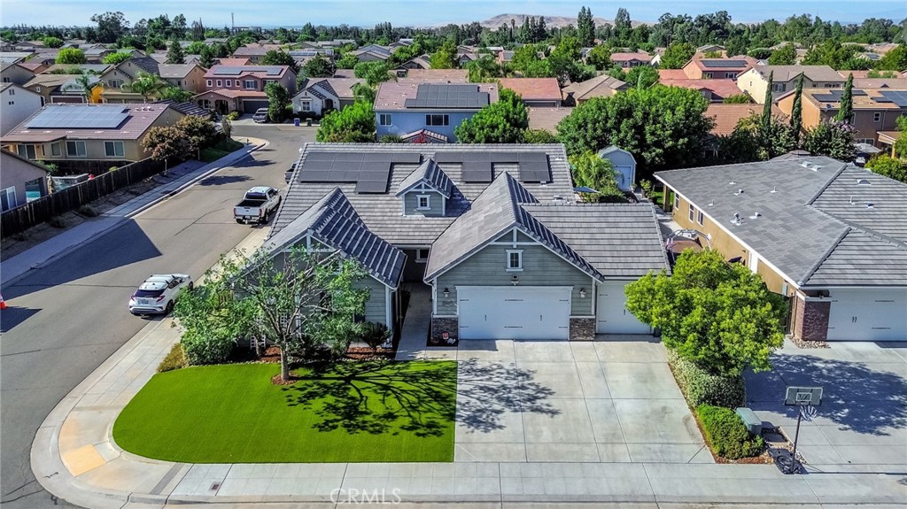 3101 Finchwood, Clovis, CA 93619