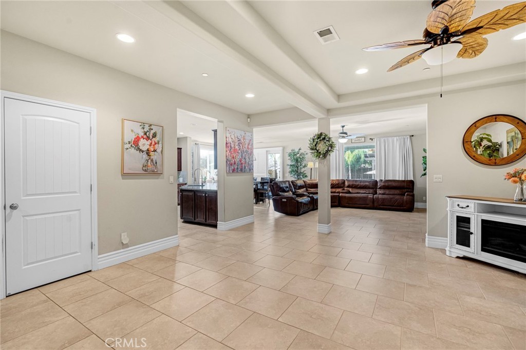 3101 Finchwood, Clovis, CA 93619