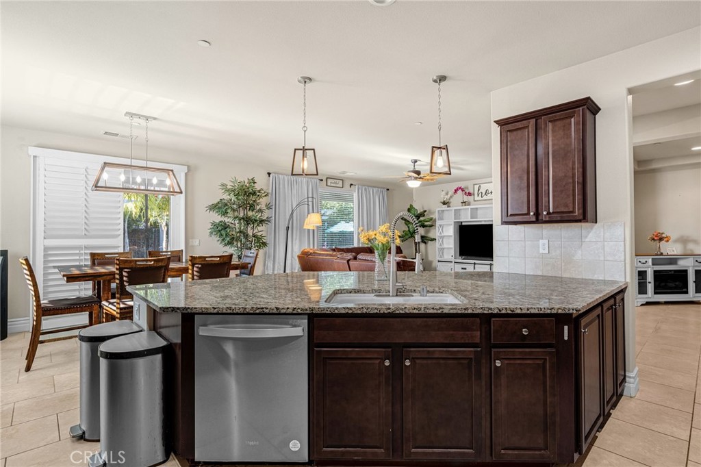 3101 Finchwood, Clovis, CA 93619